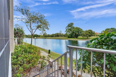 Copropriété à vendre à Lauderhill, Floride: 2 chambres, 99.41 m2 № 1271734 - photo 9