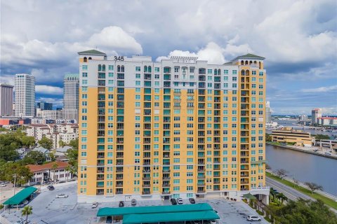 Condominio en venta en Tampa, Florida, 2 dormitorios, 134.99 m2 № 757905 - foto 1