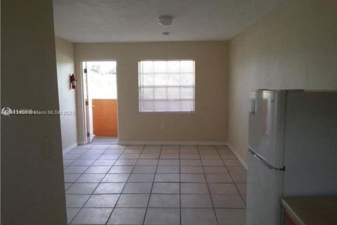 Immobilier commercial à vendre à West Park, Floride: 678.19 m2 № 588722 - photo 8