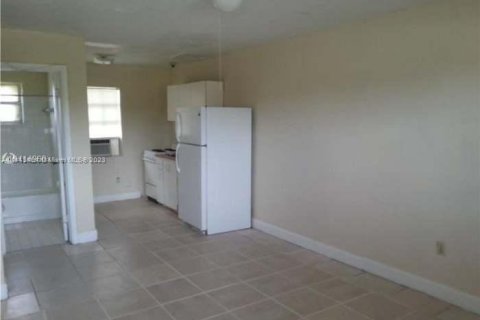 Immobilier commercial à vendre à West Park, Floride: 678.19 m2 № 588722 - photo 9
