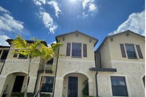 Villa ou maison à vendre à Hialeah, Floride: 3 chambres, 131.18 m2 № 954247 - photo 1