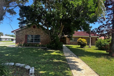 Villa ou maison à vendre à Melbourne Beach, Floride: 4 chambres, 205.78 m2 № 1326278 - photo 1