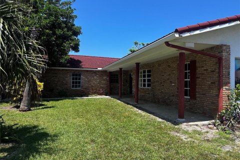 House in Melbourne Beach, Florida 4 bedrooms, 205.78 sq.m. № 1326278 - photo 28