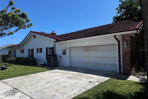 House in Melbourne Beach, Florida 4 bedrooms, 205.78 sq.m. № 1326278 - photo 24