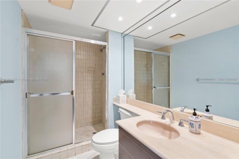 Condo in Aventura, Florida, 2 bedrooms  № 1367583 - photo 14