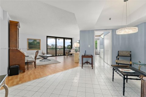 Copropriété à vendre à Aventura, Floride: 2 chambres, 141.4 m2 № 1367583 - photo 2