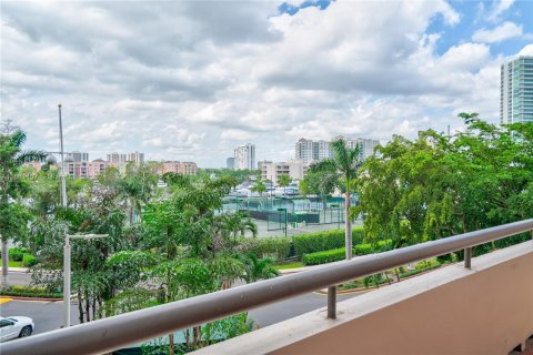 Condominio en venta en Aventura, Florida, 2 dormitorios, 141.4 m2 № 1367583 - foto 1