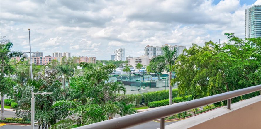 Condo in Aventura, Florida, 2 bedrooms  № 1367583