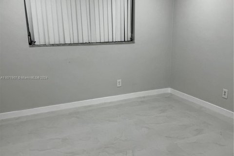 Condo in Davie, Florida, 2 bedrooms  № 1393571 - photo 7