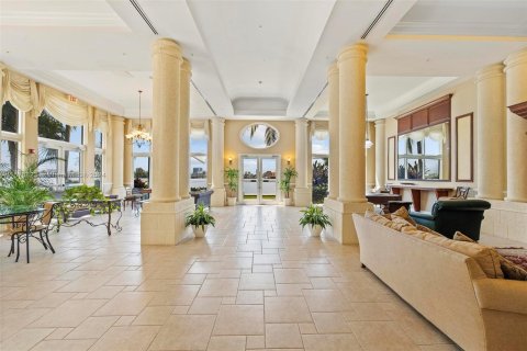 Condo in Sunny Isles Beach, Florida, 2 bedrooms  № 1145688 - photo 24