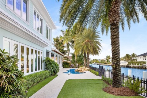 Villa ou maison à vendre à Fort Lauderdale, Floride: 7 chambres, 782.61 m2 № 924437 - photo 11