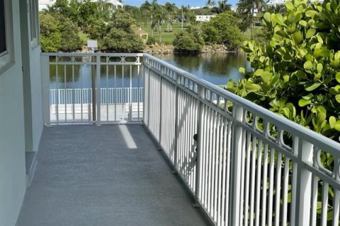 Condominio en venta en Boynton Beach, Florida, 1 dormitorio, 52.95 m2 № 1207370 - foto 9