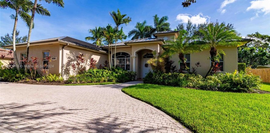 Villa ou maison à Miami, Floride 4 chambres, 228.17 m2 № 1393524