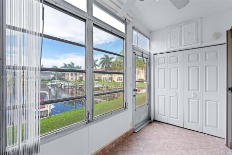 Condo in Stuart, Florida, 1 bedroom  № 1393570 - photo 16