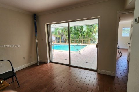 House in Miami, Florida 3 bedrooms, 139.35 sq.m. № 1393568 - photo 10