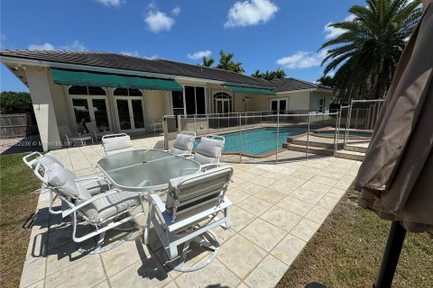 Villa ou maison à vendre à Miami, Floride: 4 chambres, 307.51 m2 № 1293040 - photo 26