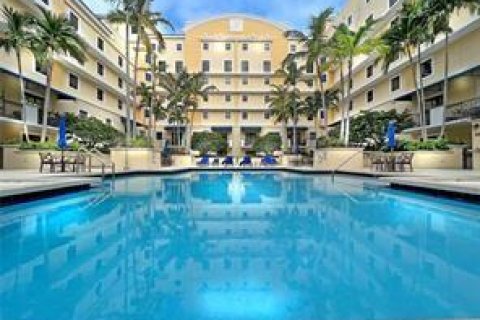 Condominio en venta en Miami, Florida, 2 dormitorios, 125.14 m2 № 828020 - foto 10