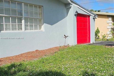 Casa en venta en Plantation, Florida, 4 dormitorios, 148.09 m2 № 847925 - foto 4