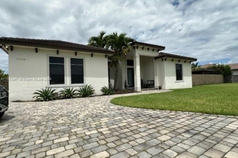 House in Homestead, Florida 5 bedrooms, 259.57 sq.m. № 1154804 - photo 3