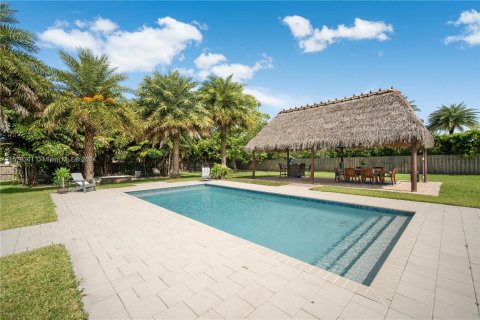 Casa en venta en Homestead, Florida, 5 dormitorios, 259.57 m2 № 1154804 - foto 22