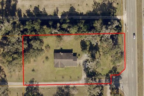 House in DeLand, Florida 3 bedrooms, 162.02 sq.m. № 1263699 - photo 3