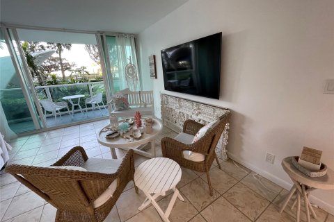 Condominio en venta en Deerfield Beach, Florida, 1 dormitorio, 64.94 m2 № 1146637 - foto 23