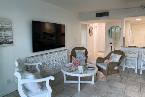 Condo in Deerfield Beach, Florida, 1 bedroom  № 1146637 - photo 18