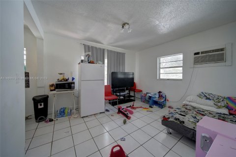 Commercial property in Miami, Florida 234.49 sq.m. № 818456 - photo 6