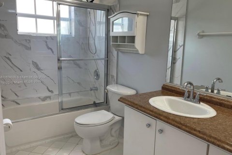 Casa en venta en Miami, Florida, 3 dormitorios, 141.77 m2 № 1362704 - foto 8