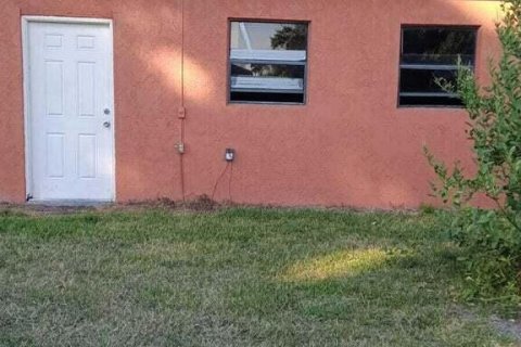 Casa en venta en Okeechobee, Florida, 4 dormitorios, 313.08 m2 № 880614 - foto 4
