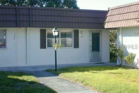 Condo in Sun City Center, Florida, 1 bedroom  № 1369669 - photo 1