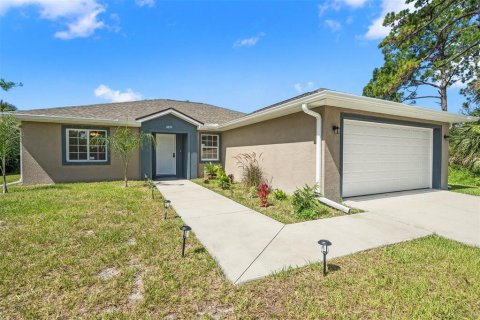 Villa ou maison à vendre à North Port, Floride: 3 chambres, 132.48 m2 № 1108235 - photo 1