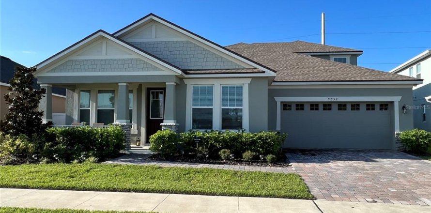 House in MERIDIAN PARKS in Orlando, Florida 5 bedrooms, 268.58 sq.m. № 831223