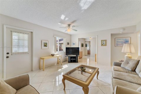 Condominio en venta en Greenacres, Florida, 2 dormitorios, 86.86 m2 № 471617 - foto 10