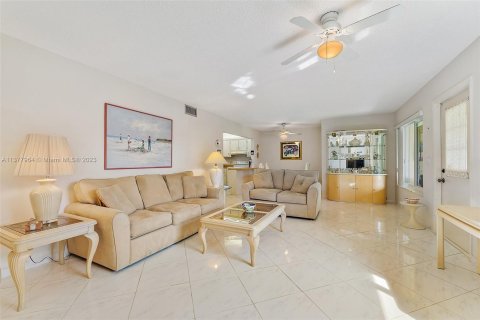 Condominio en venta en Greenacres, Florida, 2 dormitorios, 86.86 m2 № 471617 - foto 12