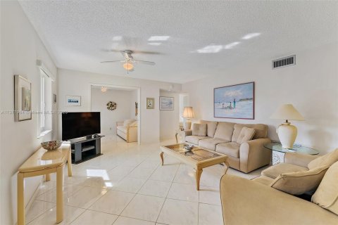Copropriété à vendre à Greenacres, Floride: 2 chambres, 86.86 m2 № 471617 - photo 9