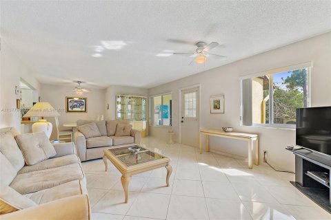Condominio en venta en Greenacres, Florida, 2 dormitorios, 86.86 m2 № 471617 - foto 11