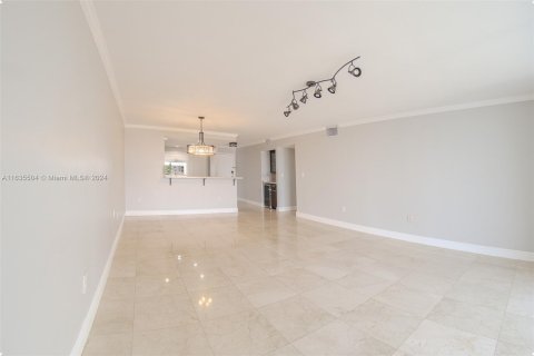 Copropriété à vendre à North Miami Beach, Floride: 2 chambres, 100.8 m2 № 1305458 - photo 8