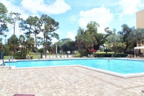 Copropriété à vendre à Lake Worth, Floride: 2 chambres, 111.48 m2 № 810669 - photo 4