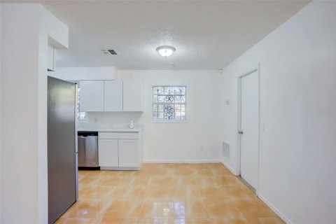 Casa en venta en Apopka, Florida, 3 dormitorios, 107.77 m2 № 955956 - foto 8