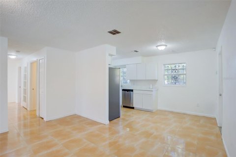 Casa en venta en Apopka, Florida, 3 dormitorios, 107.77 m2 № 955956 - foto 9