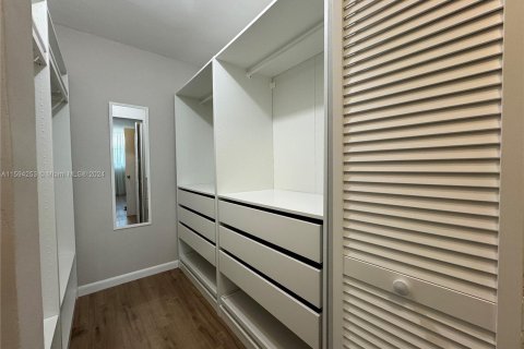 Copropriété à vendre à Miami Beach, Floride: 1 chambre, 83.05 m2 № 1187968 - photo 28