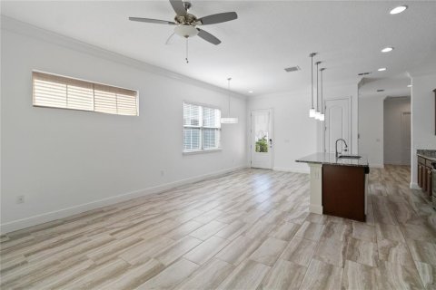 Dúplex en venta en Saint Cloud, Florida, 2 dormitorios, 136.01 m2 № 1306561 - foto 13