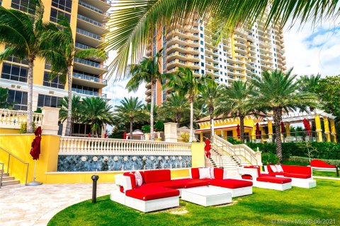 Condominio en venta en Sunny Isles Beach, Florida, 4 dormitorios, 428.19 m2 № 9371 - foto 2