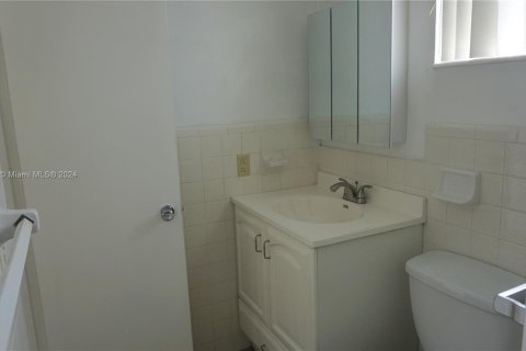 Condominio en venta en Hollywood, Florida, 1 dormitorio, 52.21 m2 № 1160057 - foto 10