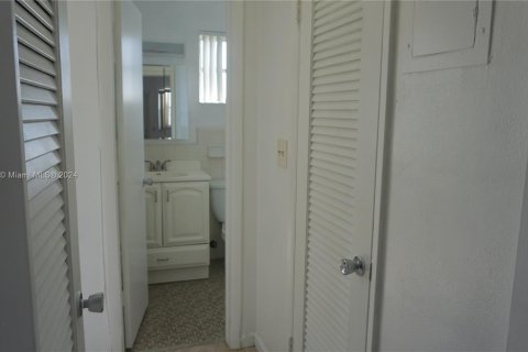 Copropriété à vendre à Hollywood, Floride: 1 chambre, 52.21 m2 № 1160057 - photo 12