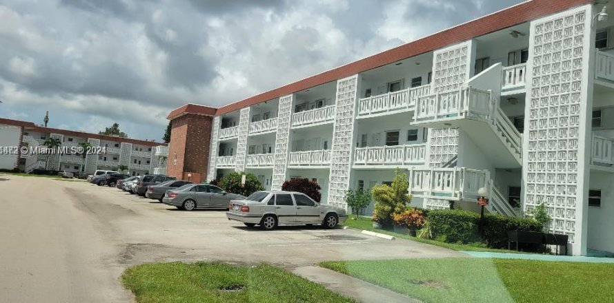 Condominio en Lauderhill, Florida, 1 dormitorio  № 1160059