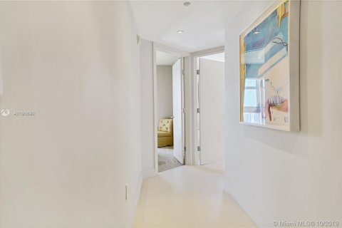 Condominio en venta en Sunny Isles Beach, Florida, 3 dormitorios, 266.07 m2 № 2060 - foto 21