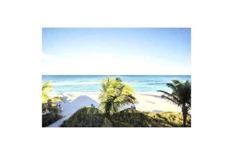 Condominio en venta en Sunny Isles Beach, Florida, 3 dormitorios, 266.07 m2 № 2060 - foto 26