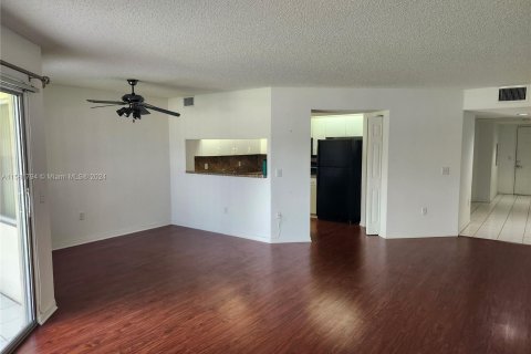 Condominio en venta en Pembroke Pines, Florida, 1 dormitorio № 1162488 - foto 11